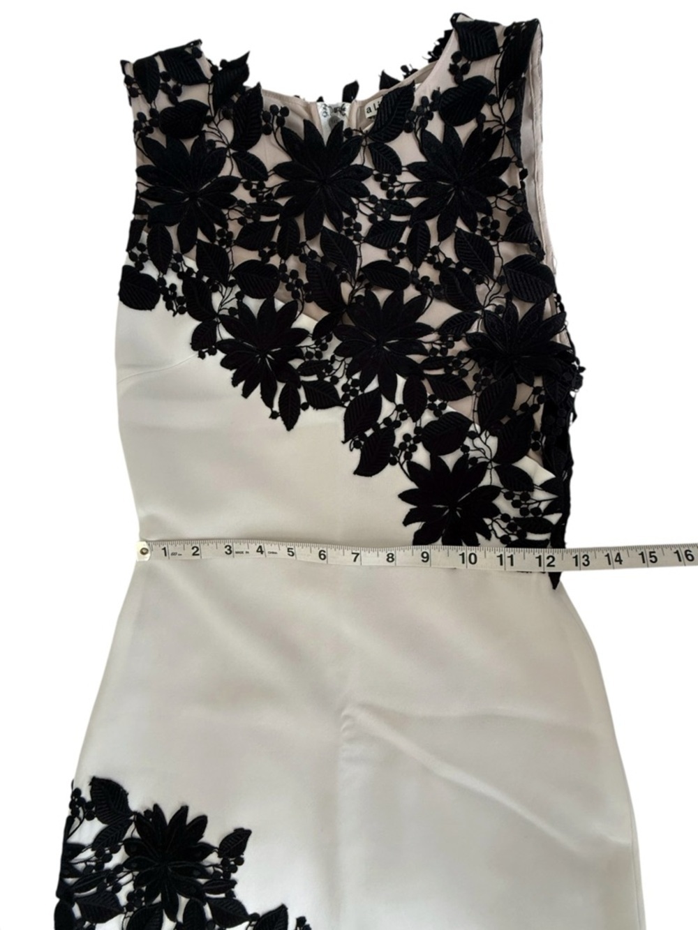 Alice + Olivia Margy Sheath Dress XS White Black Floral Lace As Seen On TV - Picture 12 of 16